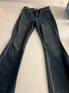 Hollister jeans with flower embroidered